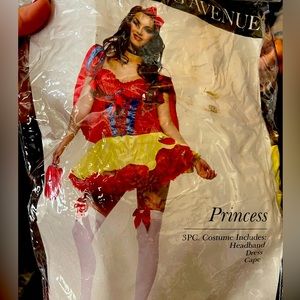 Snow White XS sexy Halloween costume